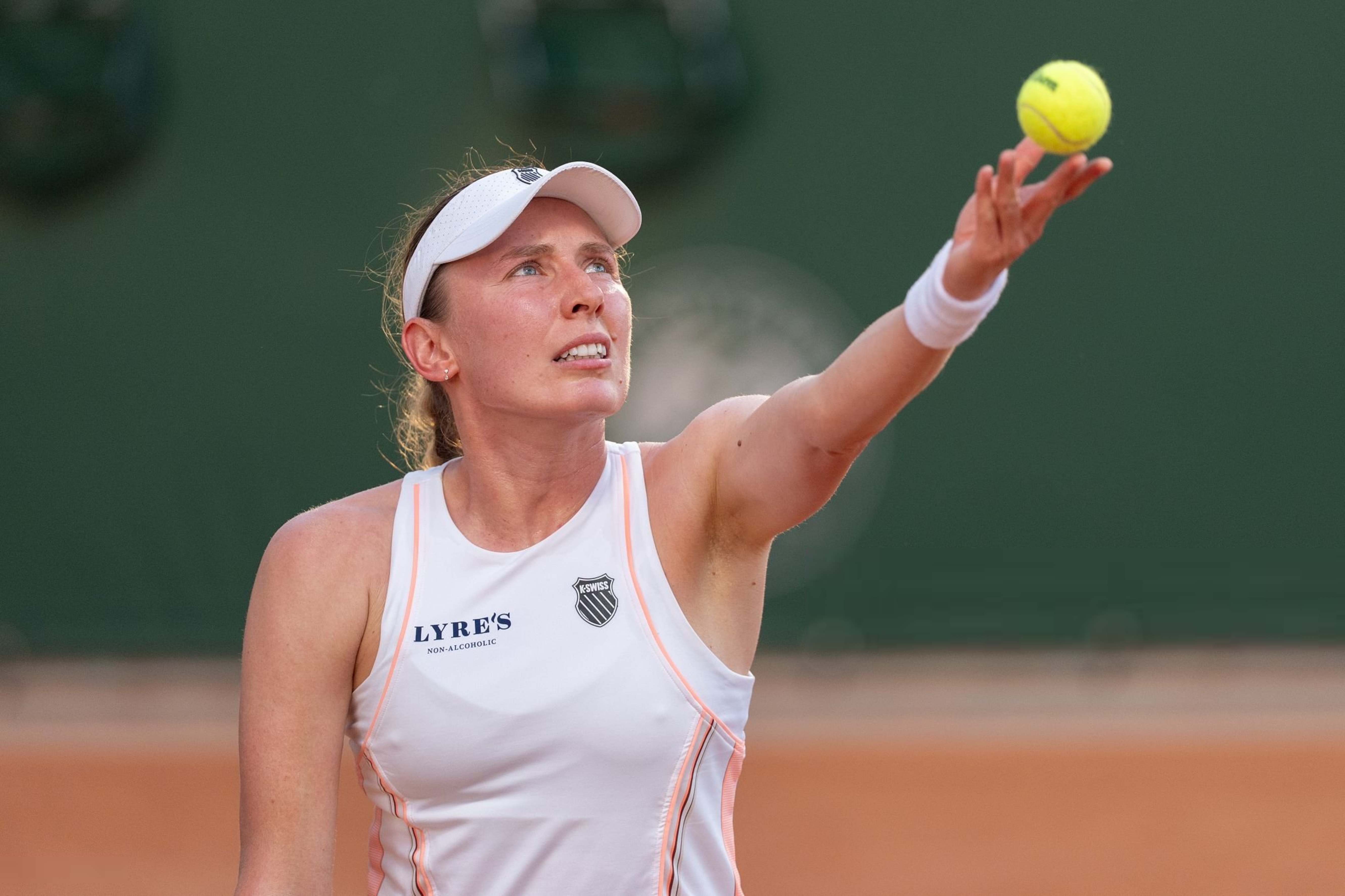 14-я сеяная Александрова уступила Осорио-Серрано на старте Открытого чемпионата Франции