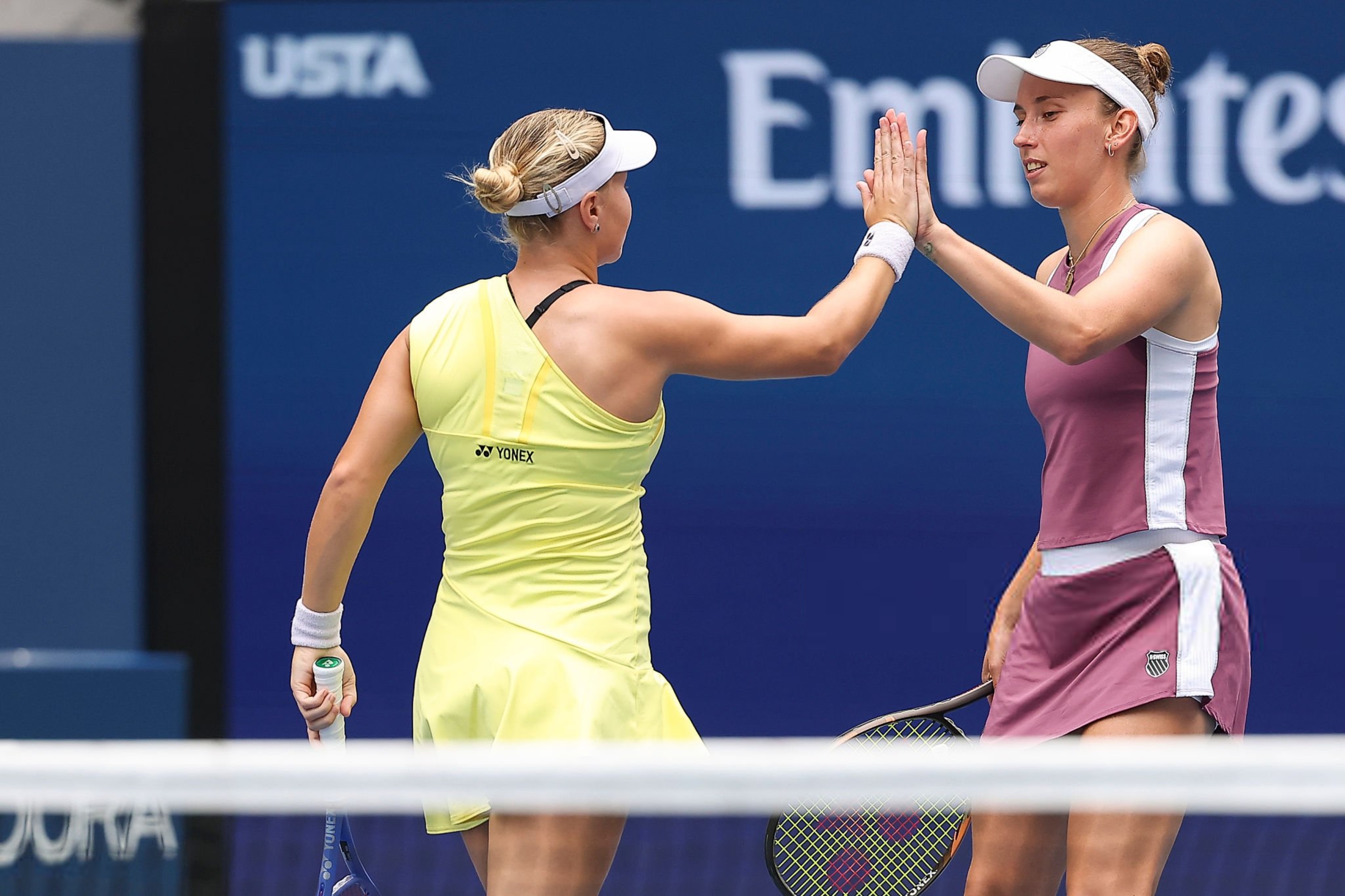Шнайдер и Мертенс вышли в четвертьфинал US Open в парном разряде
